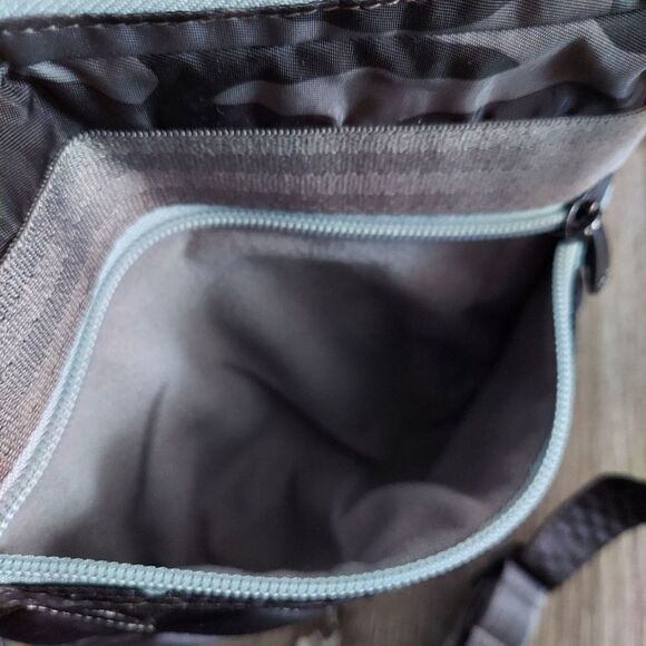 Lug Skipper Crossbody Bag Camo Camouflage - Picture 5 of 8